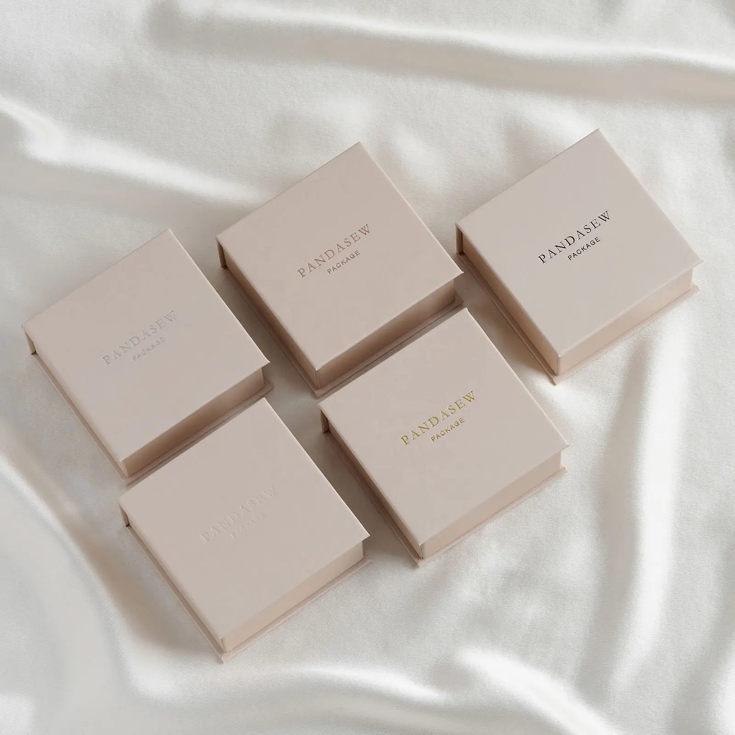 Custom Magnetic Earring Jewelry Boxes Flip Top Packaging
