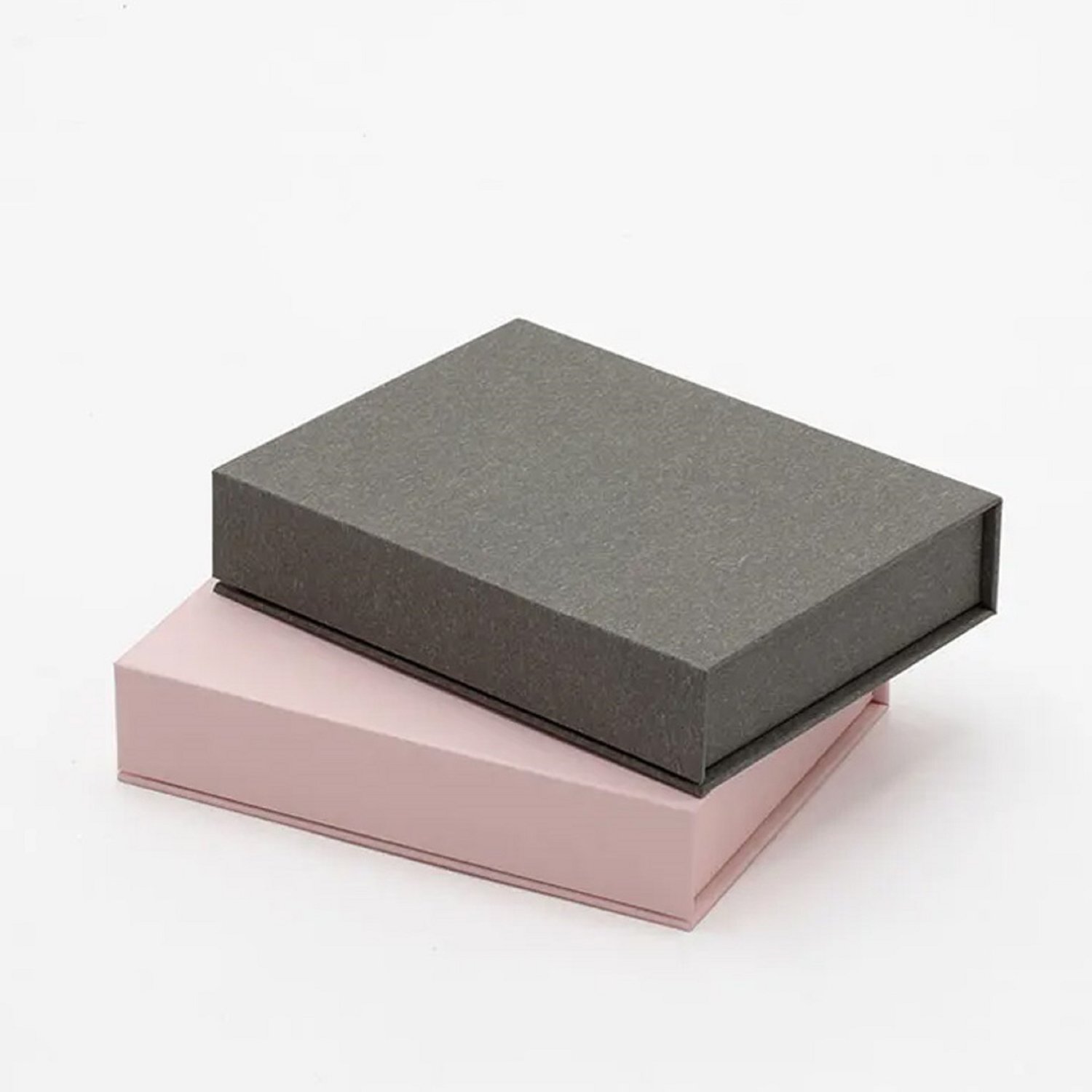 Pink  cardboard gift box with magnetic  lid for clothing paper packaging boxes