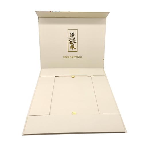 Custom logo foil stamp for boxes  rigid delicate gift box  wholesale for samll business