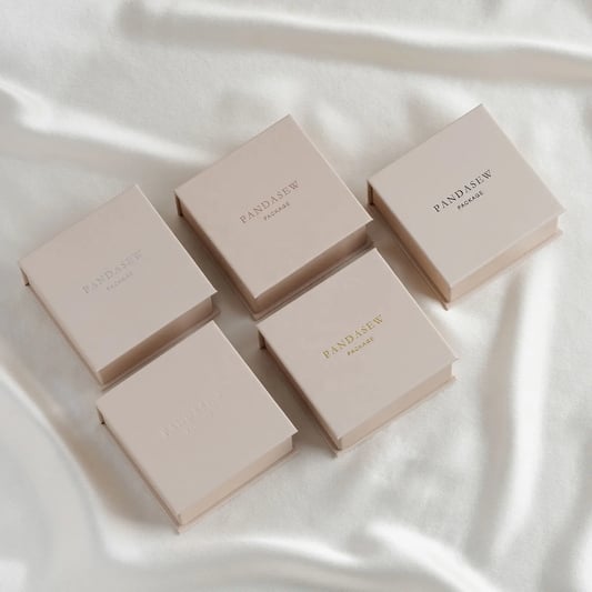 Custom Magnetic Earring Jewelry Boxes Flip Top Packaging