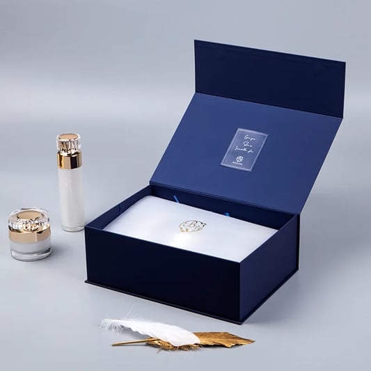 Customized Folding Magnetic Skin Care Boxes Printing Logo
